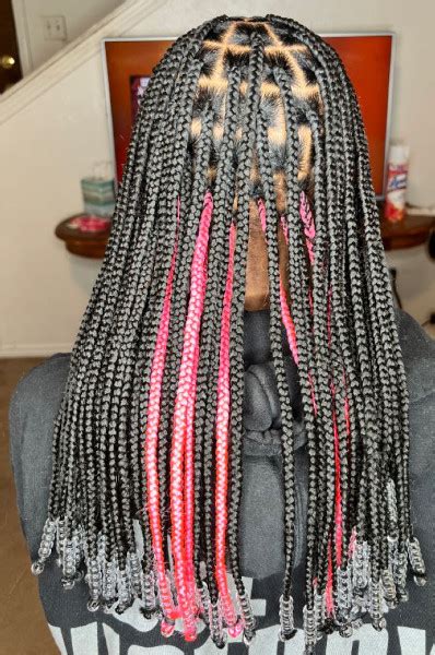 What Are Peekaboo Knotless Braids Full Guide 2023 40 Off