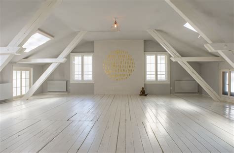Ruth maria michel ruth maria michel leitet das ressort spiritualität und geistliche begleitung der vbg. RAUM DER STILLE — Das Yoga Haus