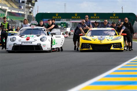 Hours Of Le Mans Porsche And Ferrari Staring Down Front Row Corvettes H Lemans Com