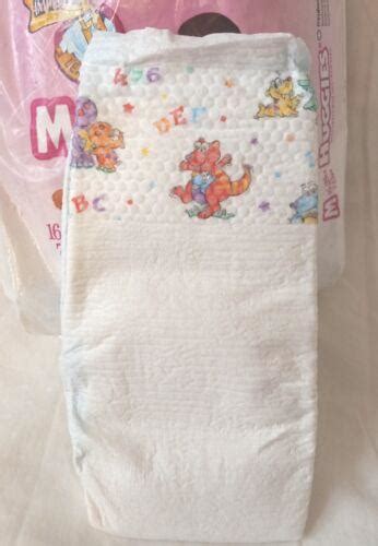 Vintage Huggies Ultratrim Baby Diapers Size Medium 1992 1998 2000 Pkg 1