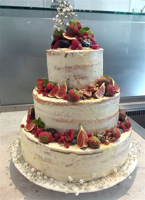 Naked Cake Hochzeitstorte mit Früchten 3 stöckig Bäckerei