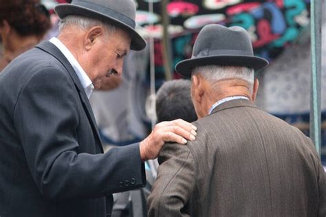 Τα πυροτεχνήματα τους έβαλαν σε πασχαλιάτικες. Αρχική - Εργατολόγος - Δικηγόρος Ιωάννινα | Ασπρούλια Δήμητρα