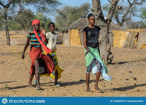 Unidentified Fulani People Go Back To The Village. Fulanis (Peu ...
