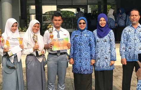 Memegang jawatan 12 mac 2020: Siswa SMA Negeri 1 Rangkasbitung Sabet Juara Debat Bahasa ...