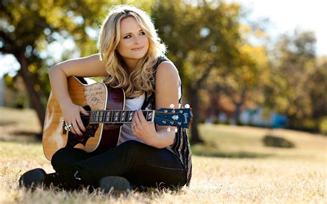 Top 10 Best Female Country Music Singers 2015