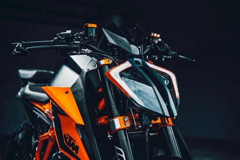 Ktm has not announced anything officially regarding the launch of the 1290 super duke r in india. Une KTM 1290 Super Duke RR en approche » AcidMoto.ch, le ...
