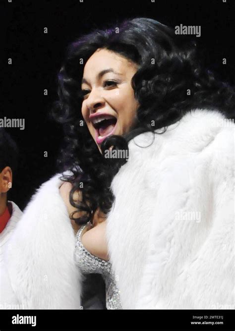 actress raven symone appears to have had a wardrobe malfunction when she made her broadway debut