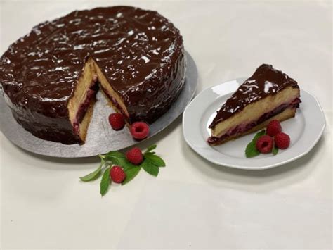 Maybe you would like to learn more about one of these? Kuchen und Torten - Zuckerhut Leipzig