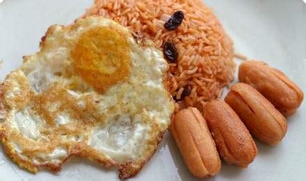 Lokasi nasi goreng nobita berada di seberang upn, jalan medokan asri. 10 Jenis Nasi Goreng dari Pelbagai Negara di Dunia ...