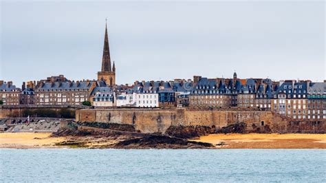 Saint Malo Beach Fort National During Low Tide Brittany Franc Stock