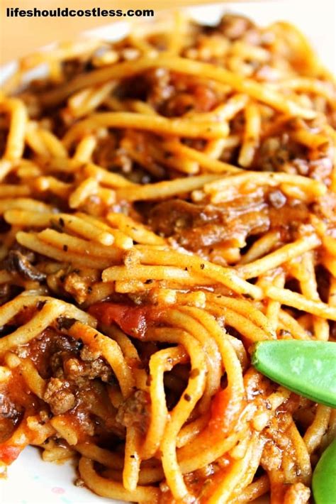 Spaghetti hasn't lost it's appeal! CrockPot Spaghetti - Life Should Cost Less
