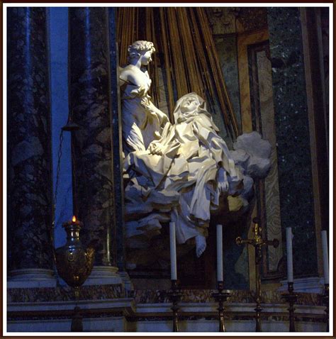 The ecstasy of saint teresa is the central sculptural group in white marble set in an elevated aedicule in the cornaro chapel, santa maria della vittoria, rome. EL EXTASIS DE SANTA TERESA DE BERNINI | GIAN LORENZO ...