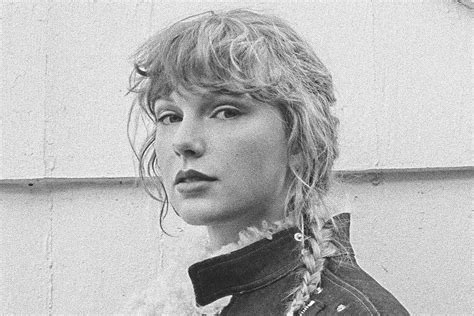 Taylor Swift Tops Billboard 200 For The Second Time In 2020 With Evermore