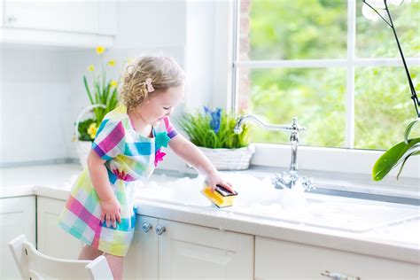 Natural Cleaning Tips From Biggreensmile