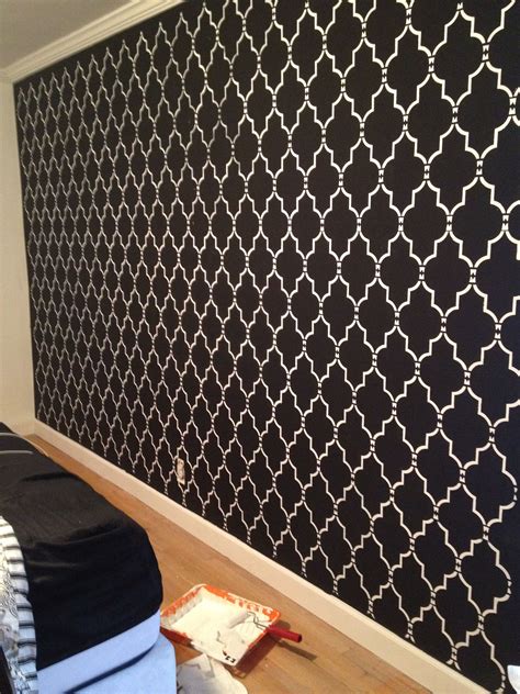 With black and white prints on your walls, you can easily add and swap colourful decor elements whenever you like. My black and white room! Black wall, white painted stencil ...