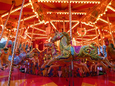 Carousel At The Witney Fair Witney Carousel Beautiful Locations