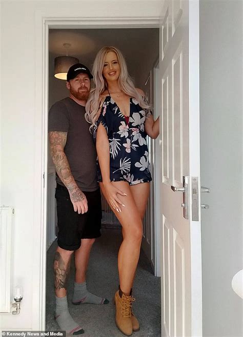 6ft 3in Woman Towers 10cm Above Her Boyfriend Is Worshipped By Online