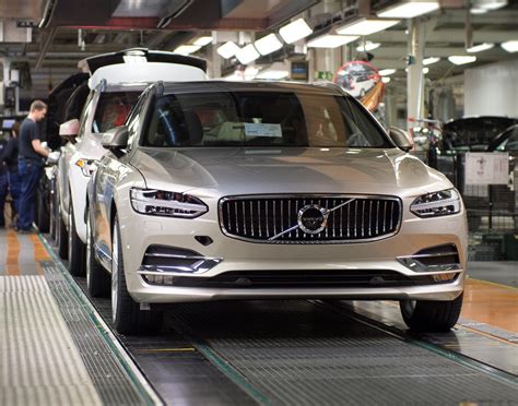 Volvo To Stop Output At Swedish And Us Factories Automotive News Europe