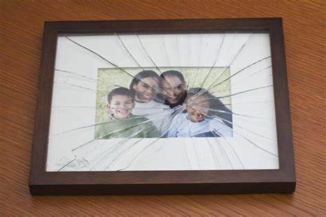Take that measurement and subtract from half of your picture height. How to Fix a Crack in the Glass on a Picture Frame | Hunker