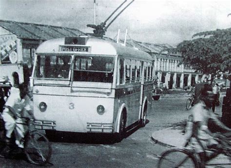 Rafizah yang duduk di bahagian tengah turut terpelanting hingga ke depan berkata, ramai penumpang dalam bas itu menjerit dan menangis ketakutan. Macam - Macam Dok Ada..: Tram Service di Penang