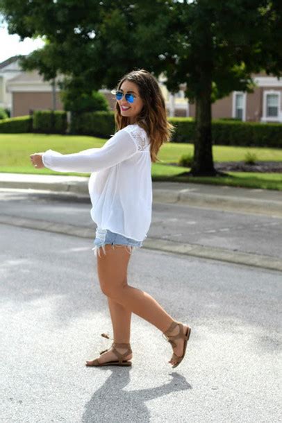 Madison Lane Blogger Top Shorts Shoes Sunglasses Wheretoget