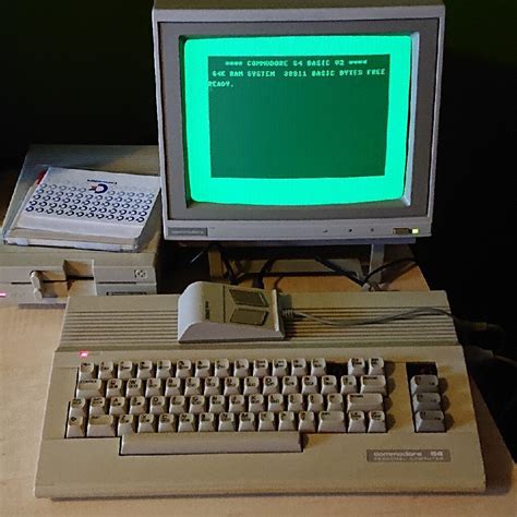 Commodore C64 Stacja Dyskietek Monitor Jawor Licytacja Na