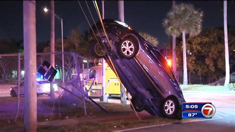 Driver Handcuffed After Car Crashes Into Pole In Nw Miami Dade Wsvn 7news Miami News