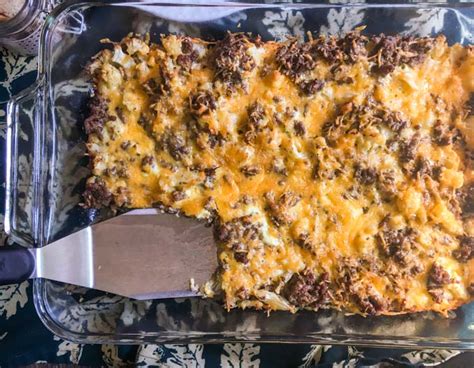 Who knew cauliflower could serve as the bun? Low Carb Cheeseburger & Cauliflower Casserole - My Life ...
