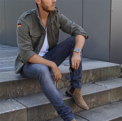 One such versatile footwear to own is chelsea boots. OUTFIT - Bundeswehr Jacke und Chelsea Boots - Fashionblog