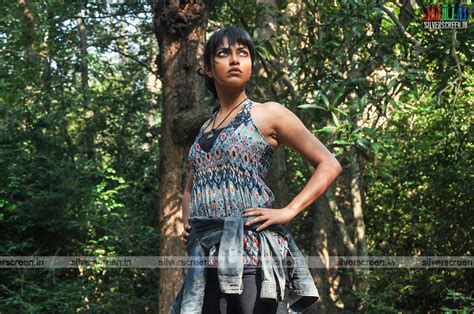 Adho Andha Paravai Pola Movie Stills Starring Amala Paul Silverscreen