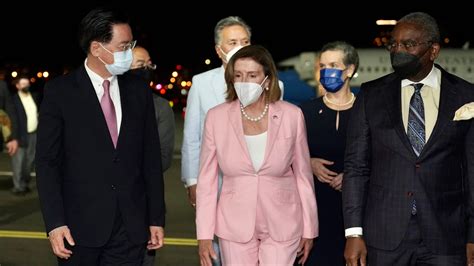 Nancy Pelosi Visits Taiwan Despite Chinas Warnings And Biden Concerns
