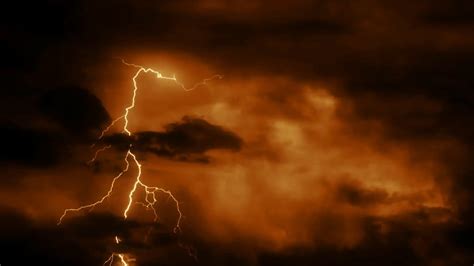 Thunderstorm And Lightning Strikes Arabian Nights Sandstorm Lightning