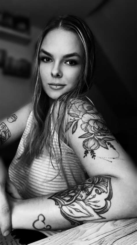 inked woman foto and bild fotos people photography bilder auf fotocommunity