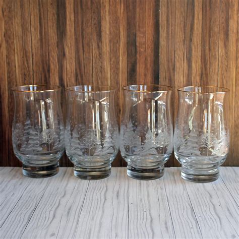 Vintage Libbey Christmas Holiday Glasses Curved Tumbler Clear With Frosted Etched Pine Tree And