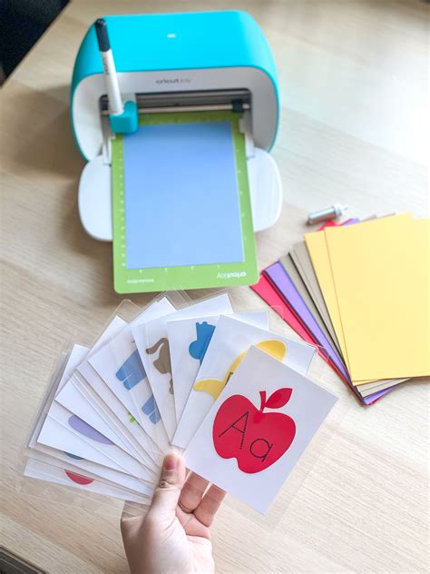 Diy Cricut Flashcards In 2020 Diy Preschool Flashcards For Kids