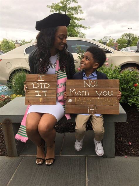 Mom And Son Inspire Thousands With Creative Graduation Photo Nursing