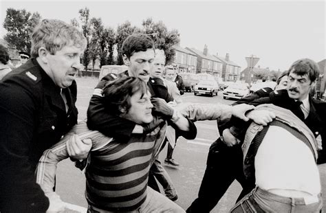 coppers brilliant photographs of british police in the 1980s flashbak