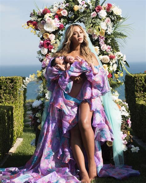 Beyoncés Pregnancy In Pictures British Vogue