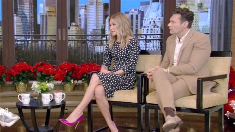 Lives Kelly Ripa Encourages A List Guest After Star Drops Nsfw Comment