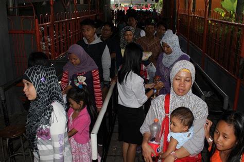 Libur Lebaran Pengunjung Kbs Membludak Suara Surabaya