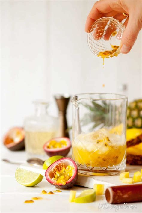 There's simple beauty to the gin and tonic. Spring Gin & Tonic with Passionfruit & Pineapple ...
