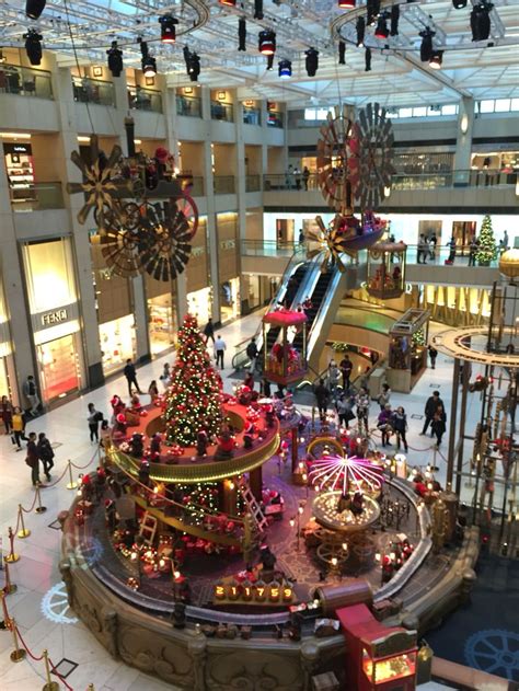Christmas decor of new jersey provides holiday lighting, residential and commercial christmas decor, interior, exterior holiday decorations. The best Christmas installation in Hong Kong, 2015 #merrychristmas #landmark #ho… | Christmas ...