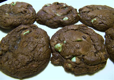 Nestle Dark Chocolate And Mint Chip Cookies Eat Like No One Else