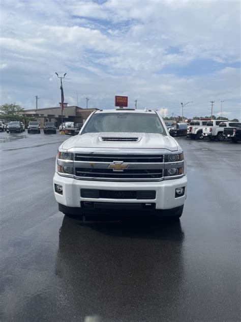 Pre Owned 2018 Chevrolet Silverado 3500hd High Country 4d Crew Cab In