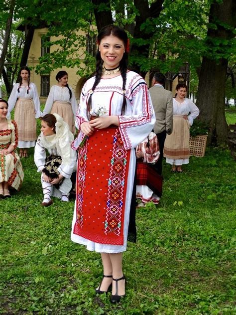 Costum Popular Romanesc Din Dobrogea Traditional Romanian Costume From Dobrogea Romanian