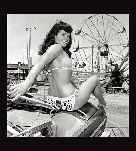 Postcards HOT RARE BETTIE PAGE COLLECTION Rfe Ie