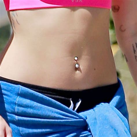 Miley Cyrus Belly Button Piercing Steal Her Style
