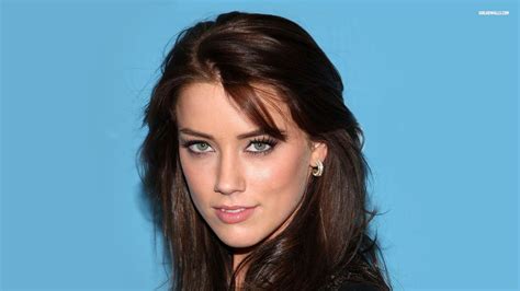 Stunning Amber Heard She Makes Me Wanne Be Rich And Powerful Her