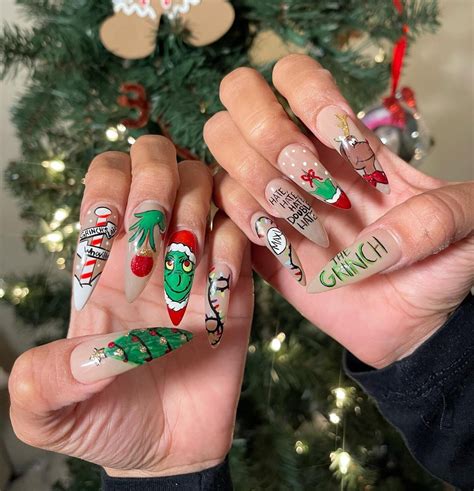Nude Grinch Nails 15 TheFab20s