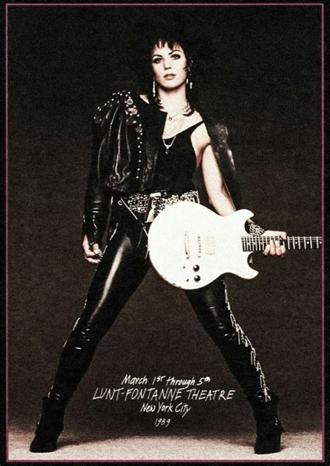 Pin By Abby Rose On Icons Joan Jett Joan Female Guitarist